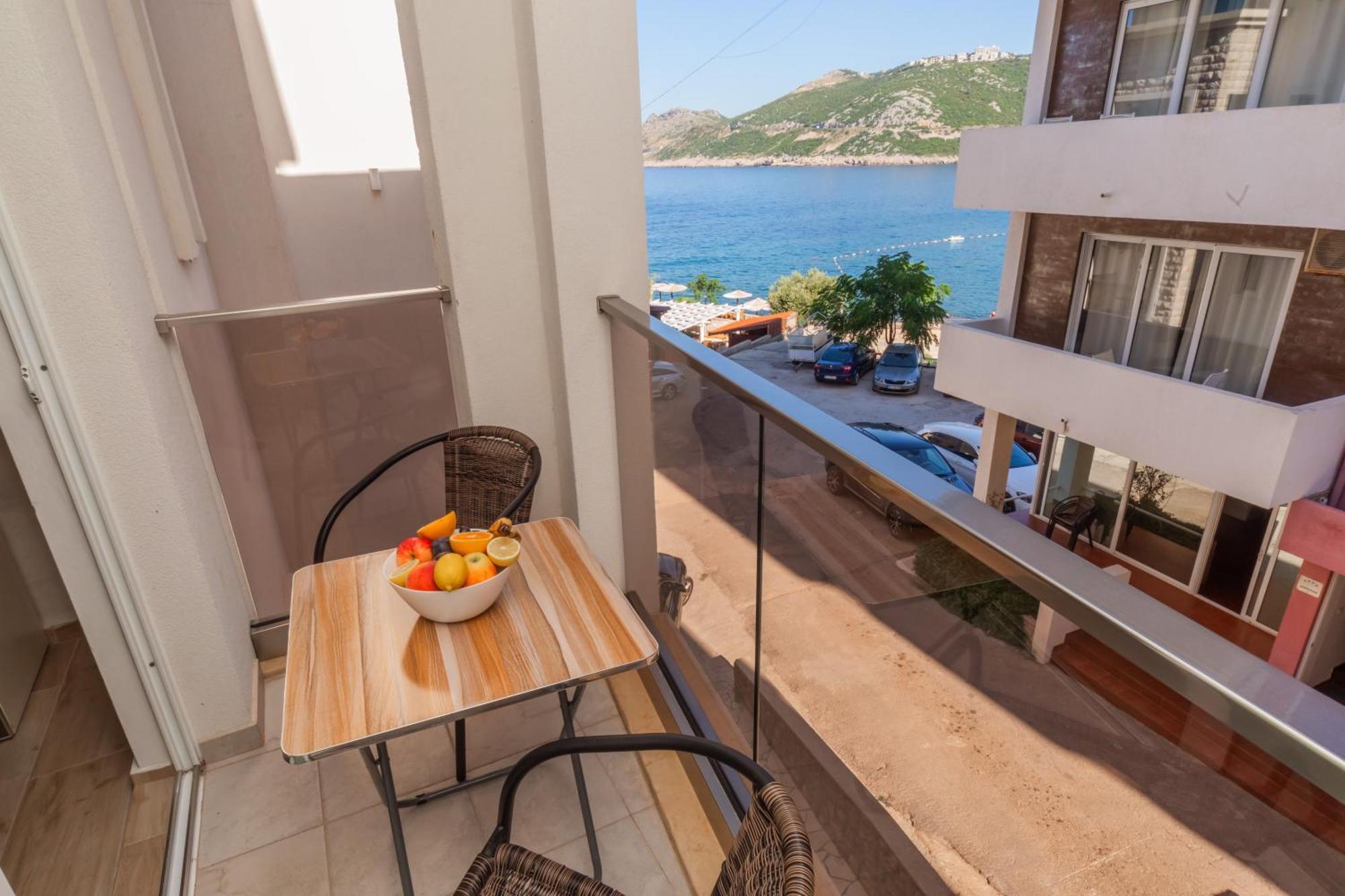 David Lux Beach Rooms Добра-Вода Экстерьер фото